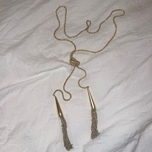 Kendra Scott necklace